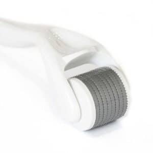 Dermaroller Rigenera con dettaglio della testa